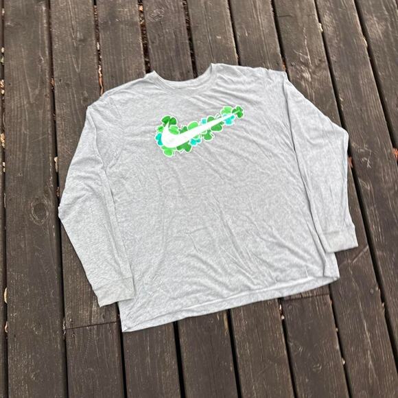 Grey Nike Graphic Longsleeve Shirt - Picture 3 of 8